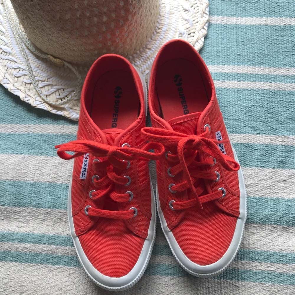 SUPERGA 37 Red Canvas Shoe 6.5